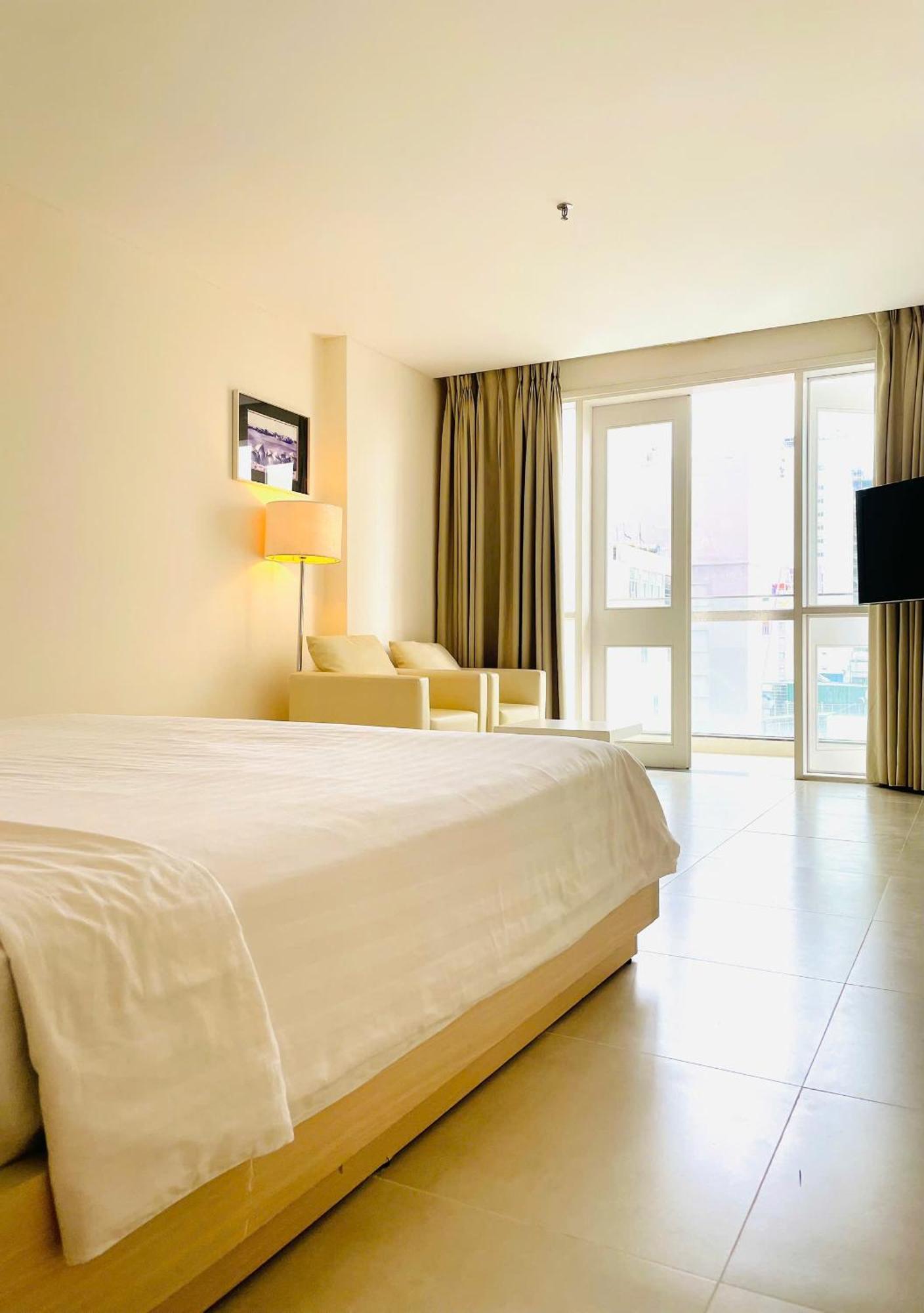 Nhi Phi Hotel Nha Trang Extérieur photo