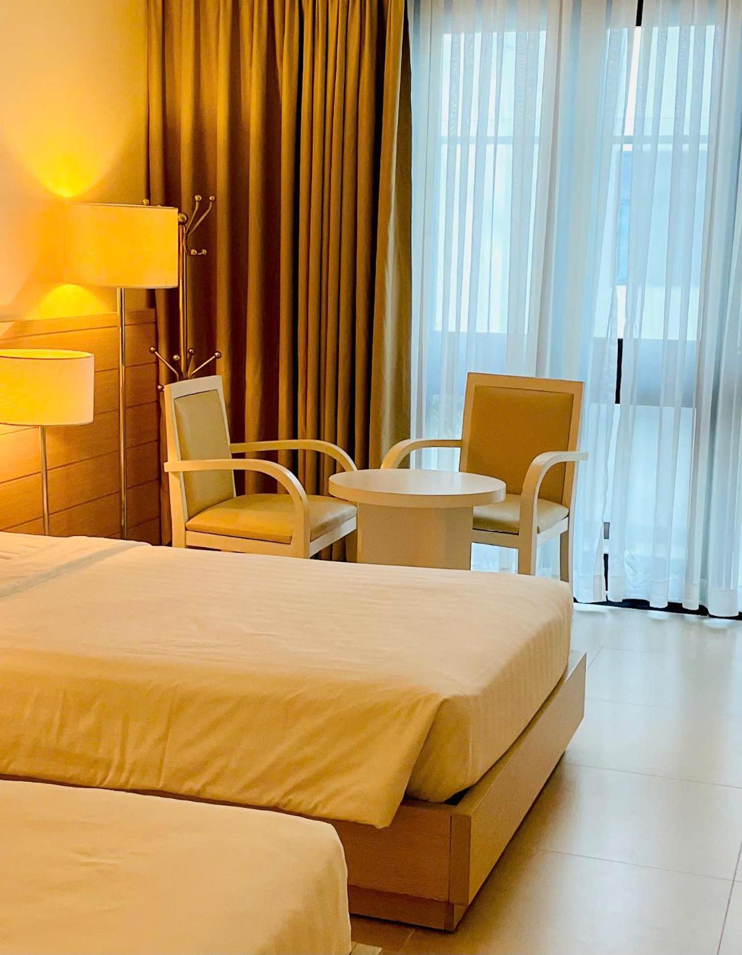 Nhi Phi Hotel Nha Trang Extérieur photo