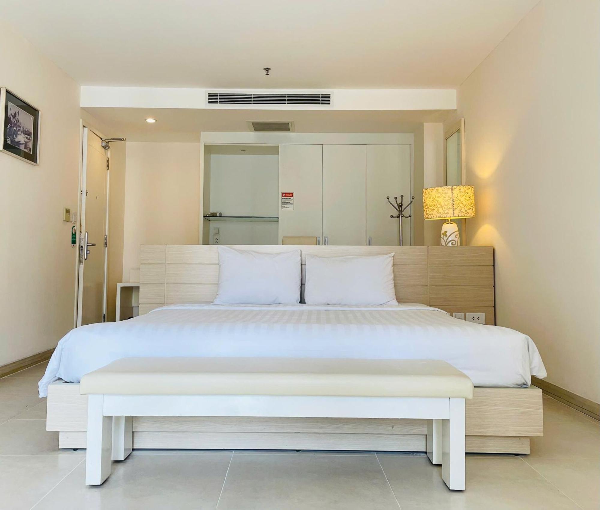 Nhi Phi Hotel Nha Trang Extérieur photo