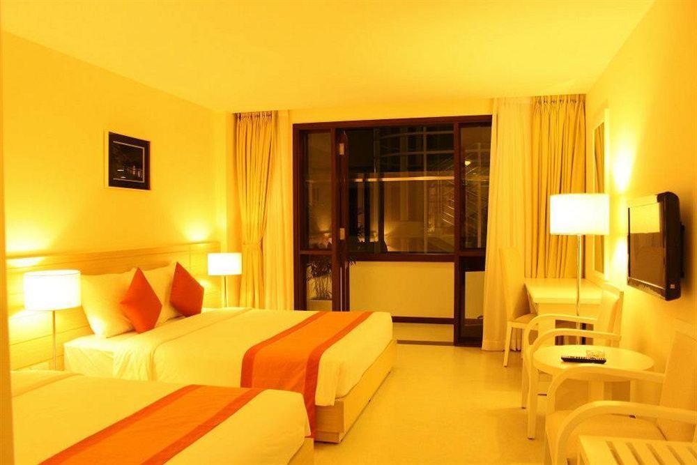 Nhi Phi Hotel Nha Trang Extérieur photo