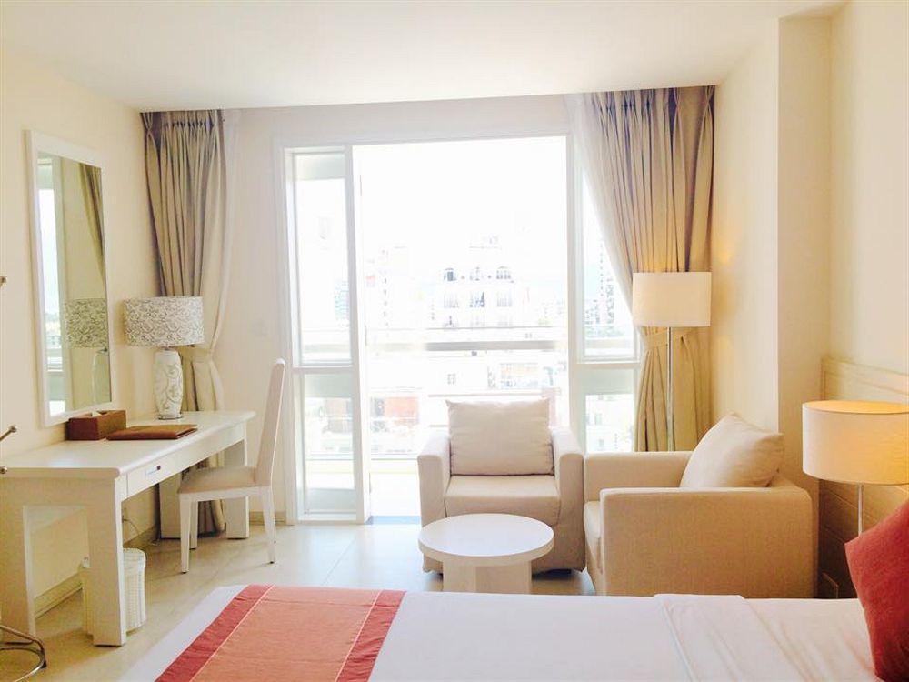 Nhi Phi Hotel Nha Trang Extérieur photo